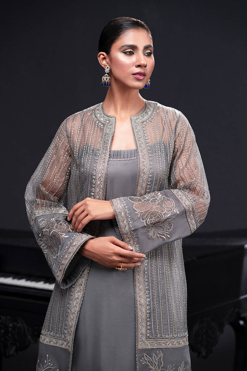 MNR | Chai Coffee Luxury Pret | Grey Eminance