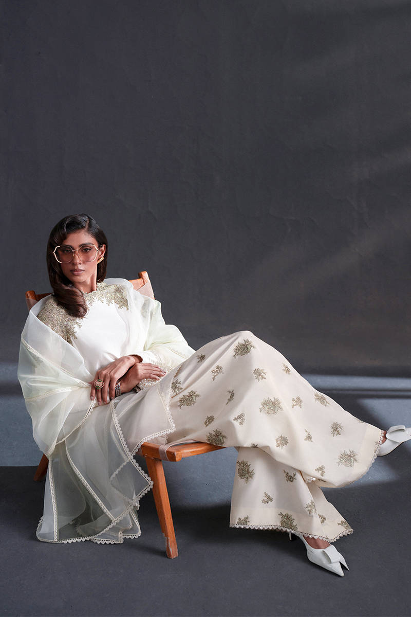 MNR | Chai Coffee Luxury Pret | Mint To Be