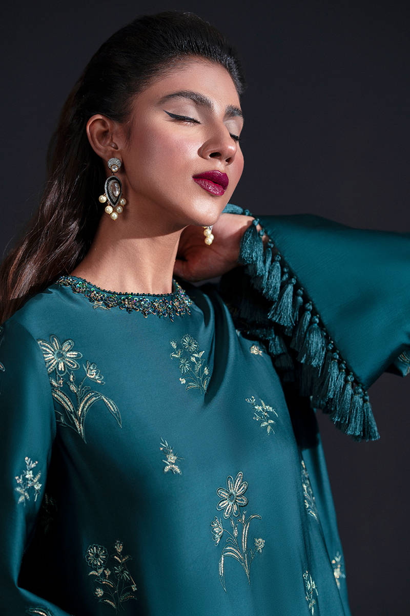 MNR | Chai Coffee Luxury Pret | Jade Moon