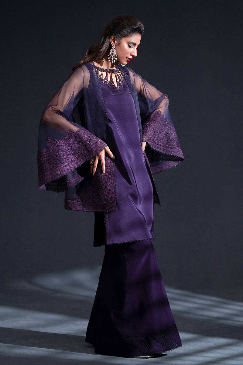 MNR | Chai Coffee Luxury Pret | Lavender Dreams