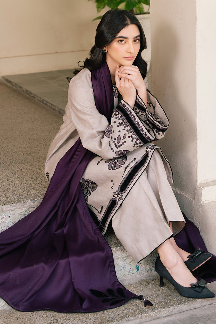 Jazmin | Winter Edition 24 | UW-0136