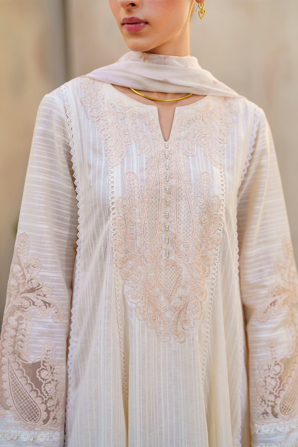 Iznik | Festive lawn 24 | SFL-03