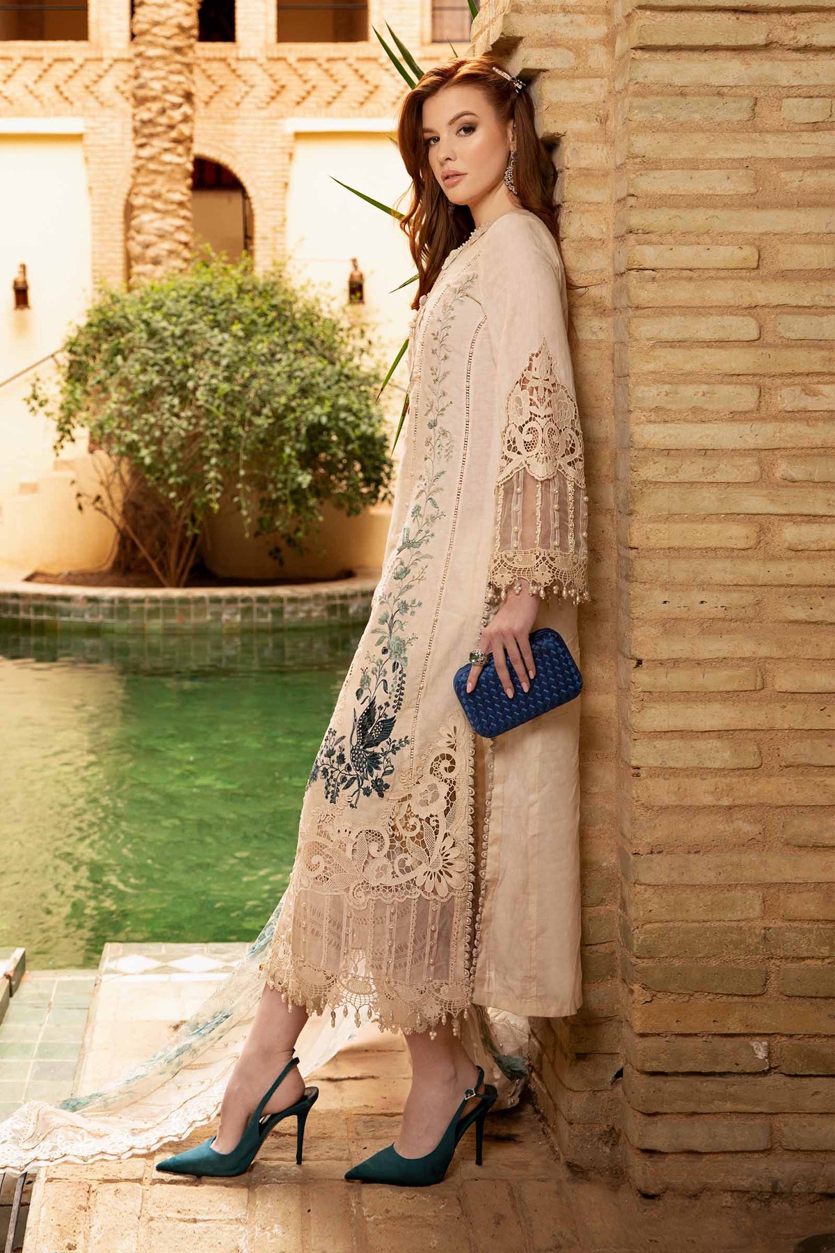 Maria B - D-2414-B - Lawn