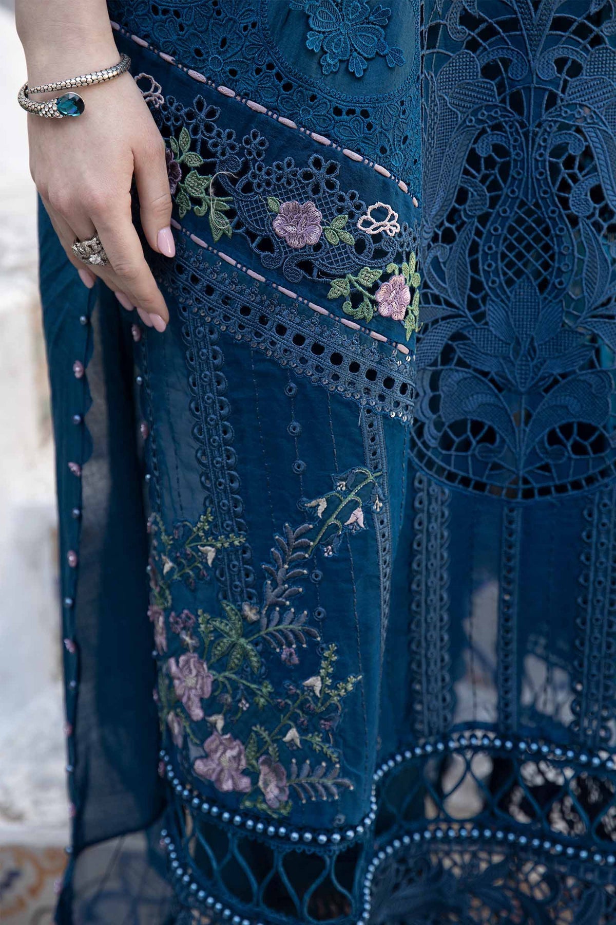 Maria B - D-2415-A - Lawn