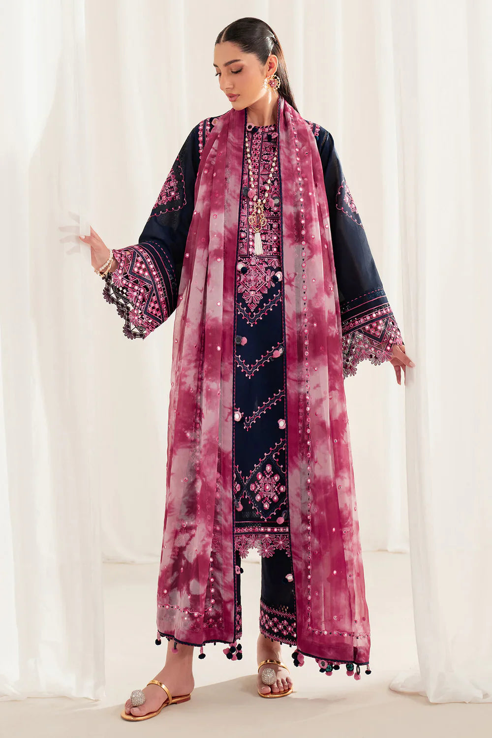 Jazmin | Iris EMBROIDERED LAWN IL'25-D01