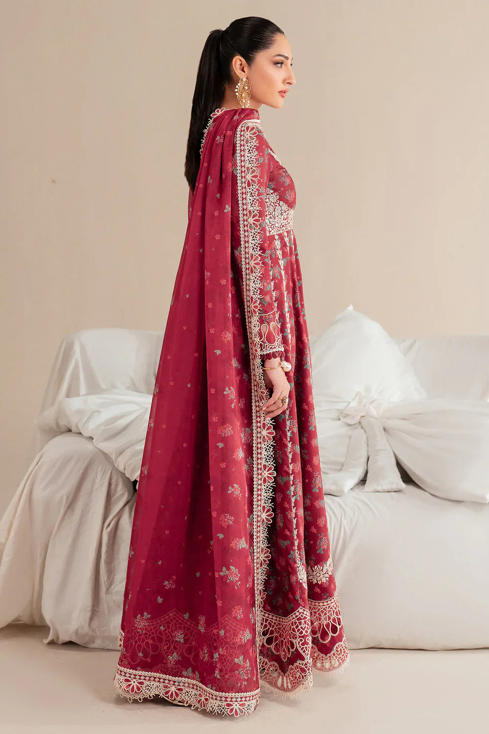 Jazmin | Iris EMBROIDERED LAWN IL'25-D08