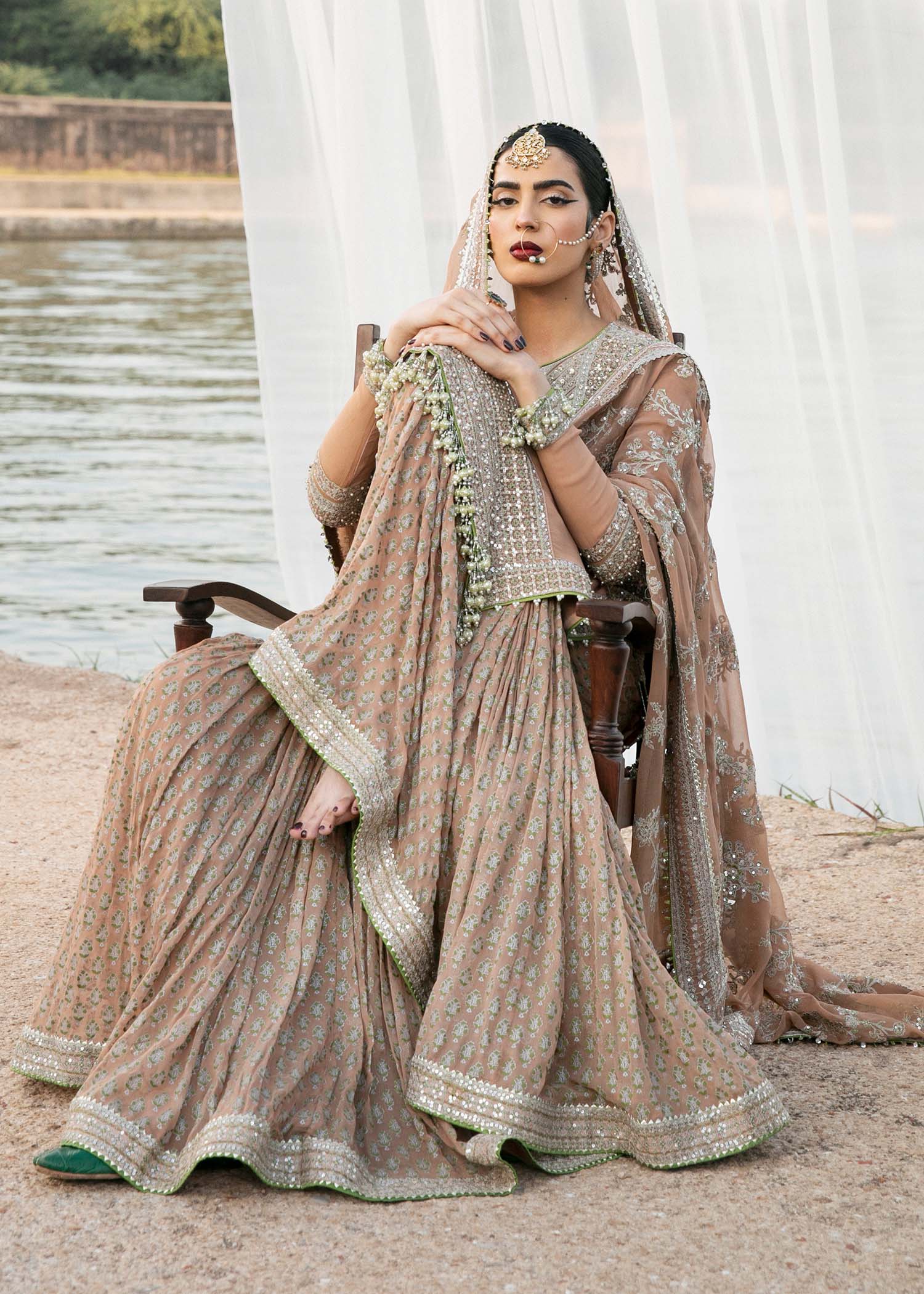 Hussain Rehar -Paar- HRR22F Aabroo