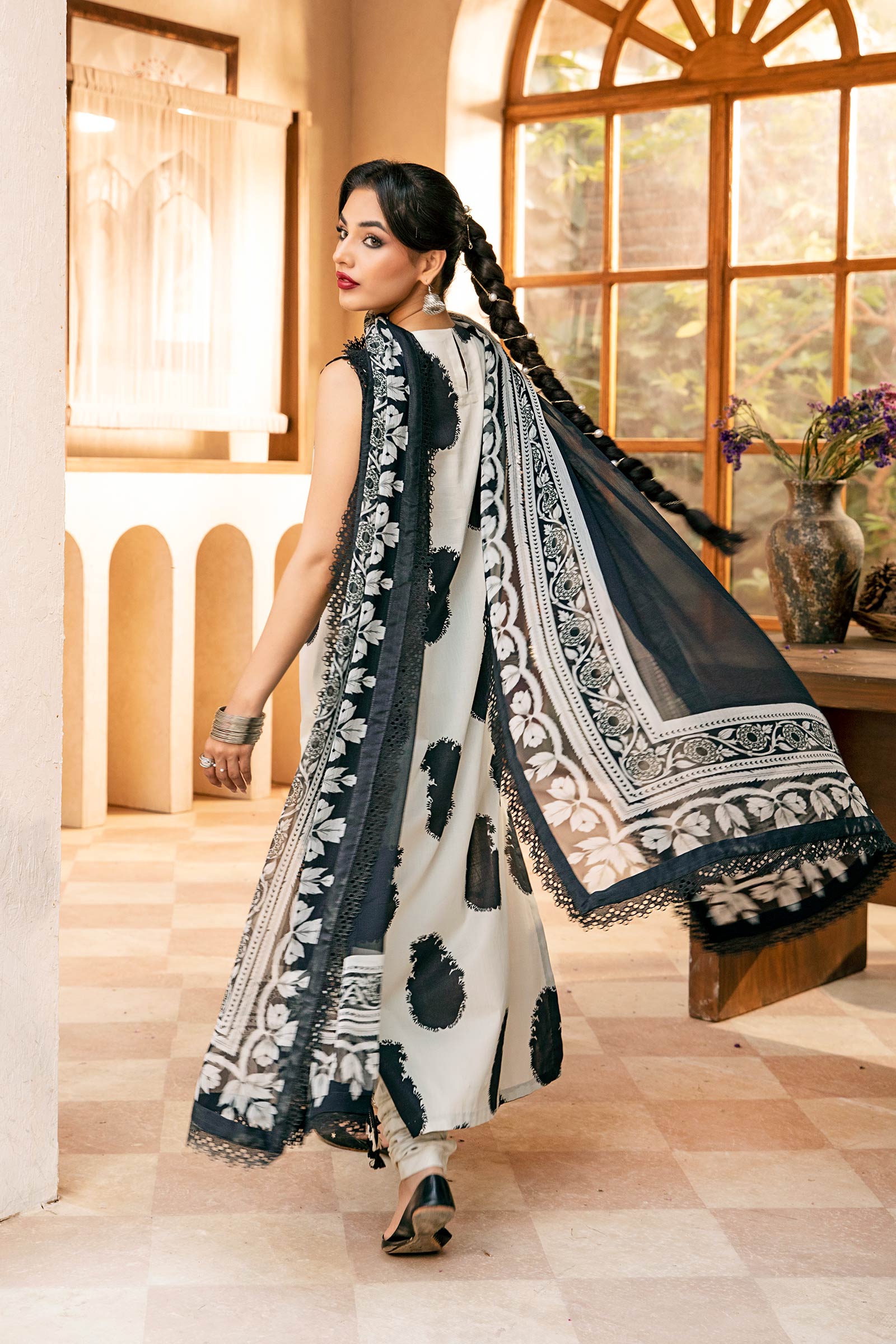 Maria B | Eid Basic Lawn | MB-CUS25-911B